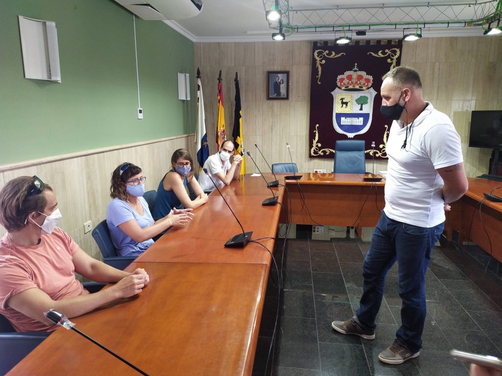 Recepción en el Ayuntamiento de La Oliva de los cuatro atletas paralímpicos.